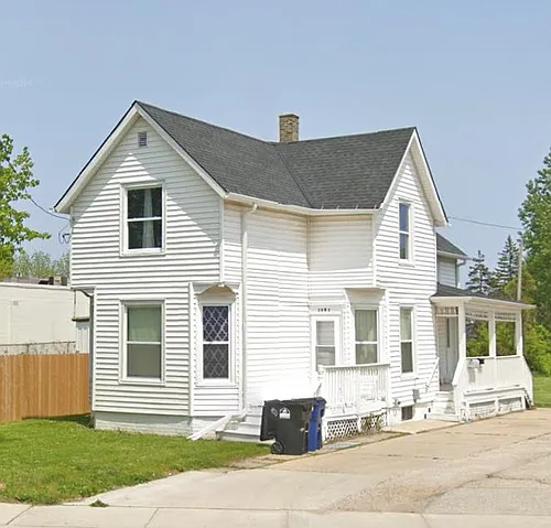 1821 Douglas Ave #UPPER Photo 1