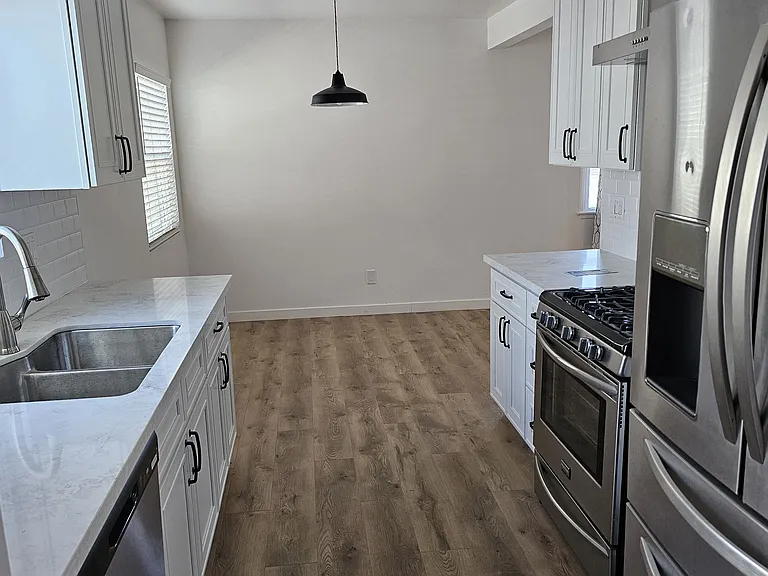 21329 Jaffrey Ave — Photo 3