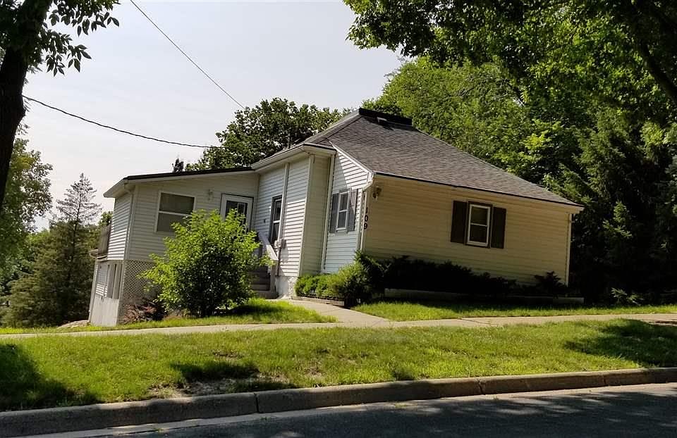 1st image of 109 James Ave