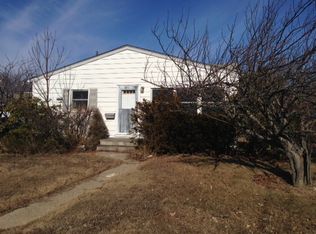 11 Kent Pl, Amityville, NY 11701