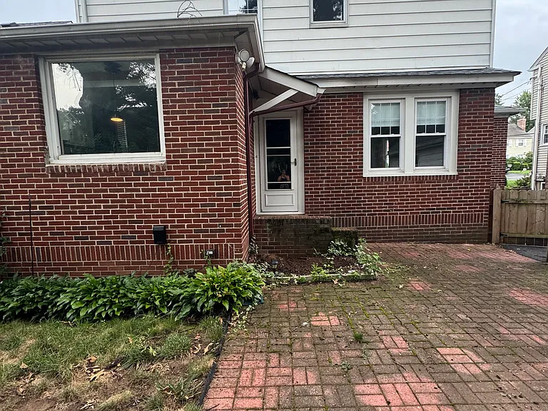 734 Greenwood Rd — Photo 26