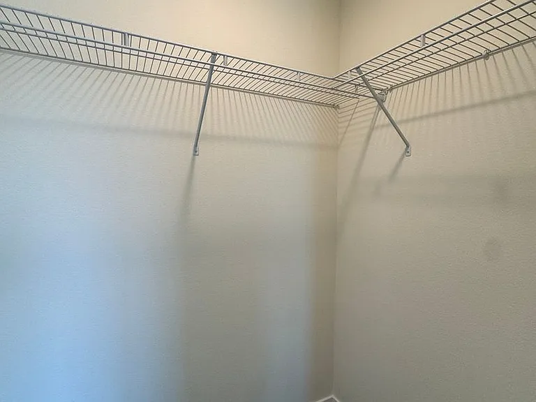 503 E Helena Ave — Photo 35