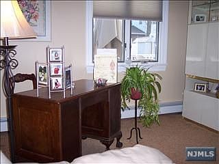 office area ajacent to liv.rm