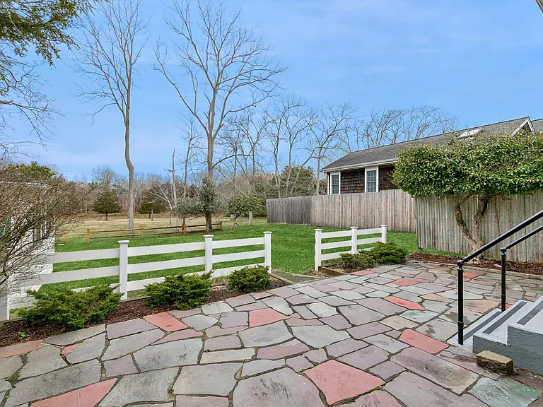 Talmage Ln — Photo 21