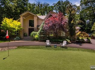 592 Beech St, Haworth, NJ 07641