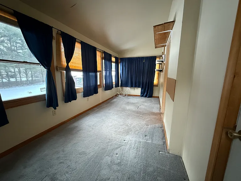 1418 Old Homestead Hwy — Photo 11