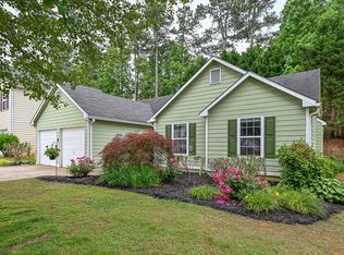 2685 Lake Park Bnd, Acworth, GA 30101