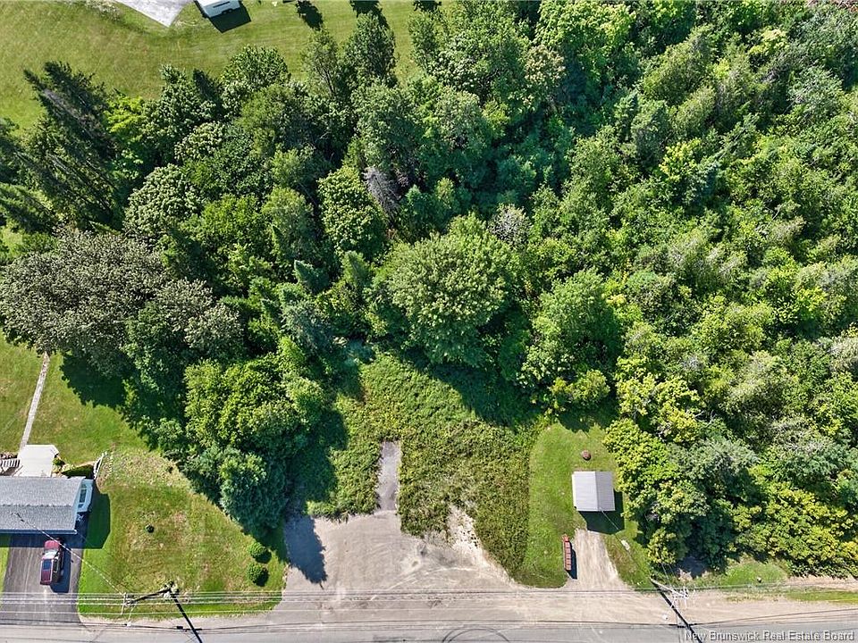 1st image of 1768 Des Pionniers Ave