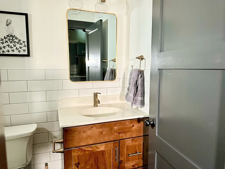 437 W Grant St #204 — Photo 6