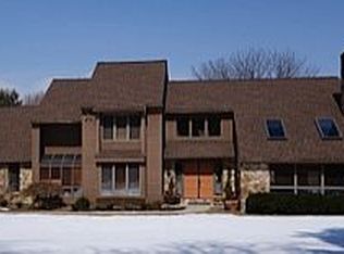 2 Fairhill Dr, Chadds Ford, PA 19317