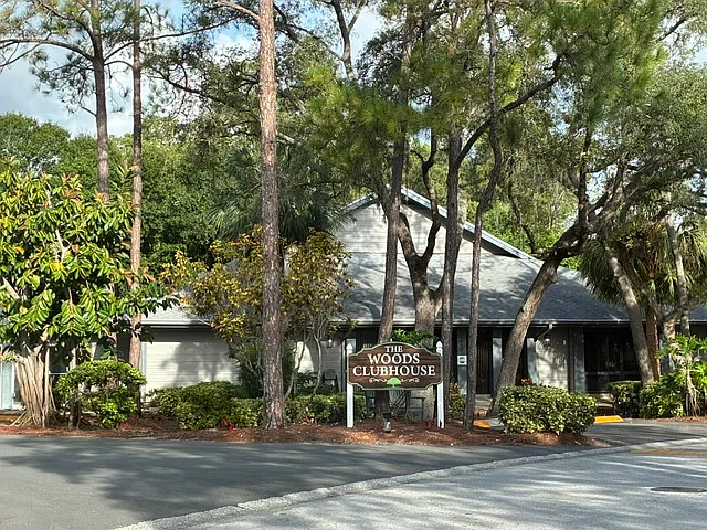 2 bed, 907 sqft, $2,000 — Photo 2