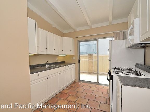 4th image of 1918 Carnegie Ln APT C