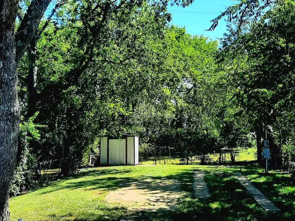 1218 Bubbling Well Rd, Madison, TN 37115