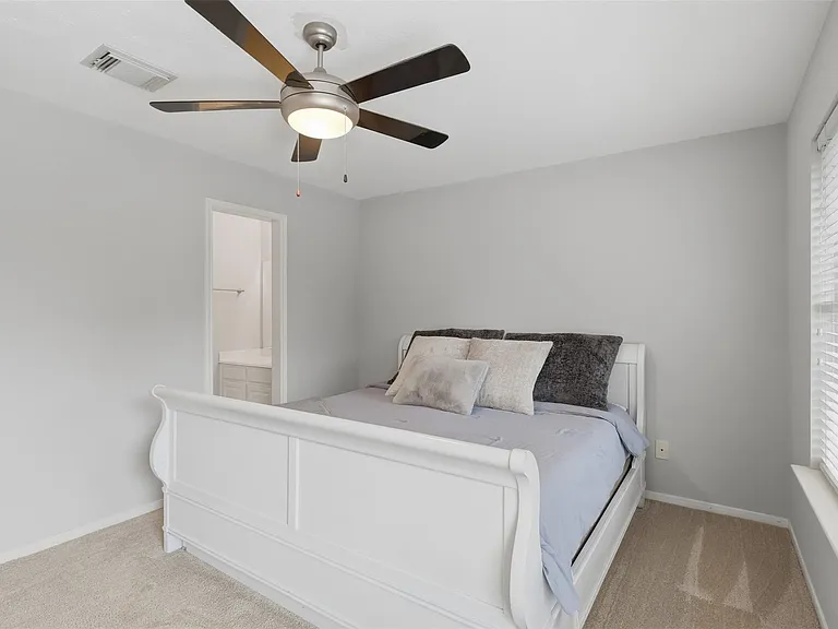2538 Acadiana Ln — Photo 32