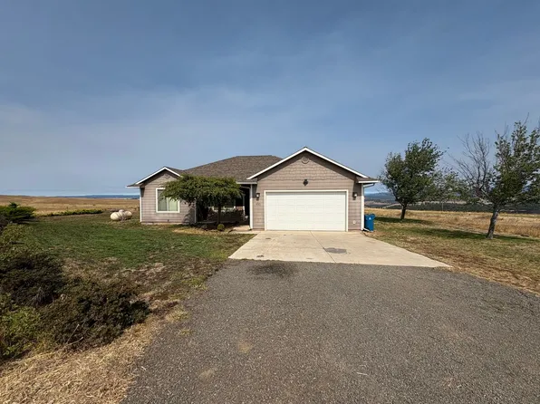 830 Horseshoe Bend Rd, Centerville, WA 98613