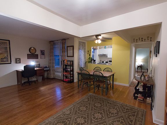 5th image of 3185 Crescent St APT 301