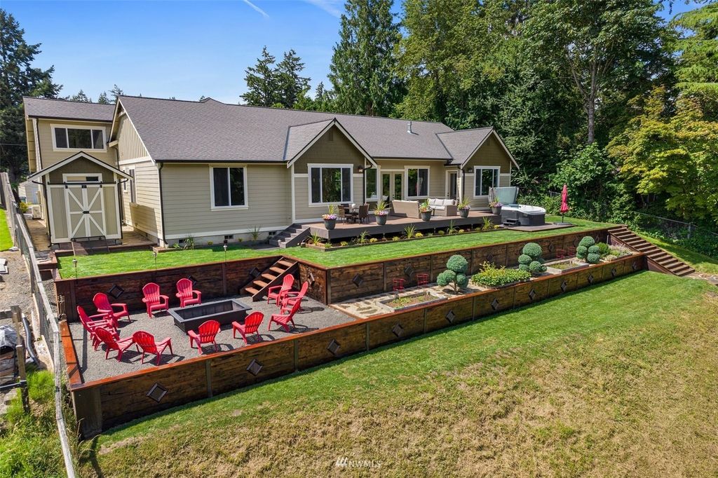 4914 Thompson Ln SE - Property Image
