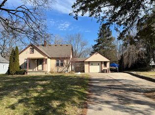 17210 Carol St, Livonia, MI 48152