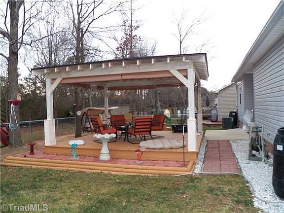 5th image of 575 Porter Ln