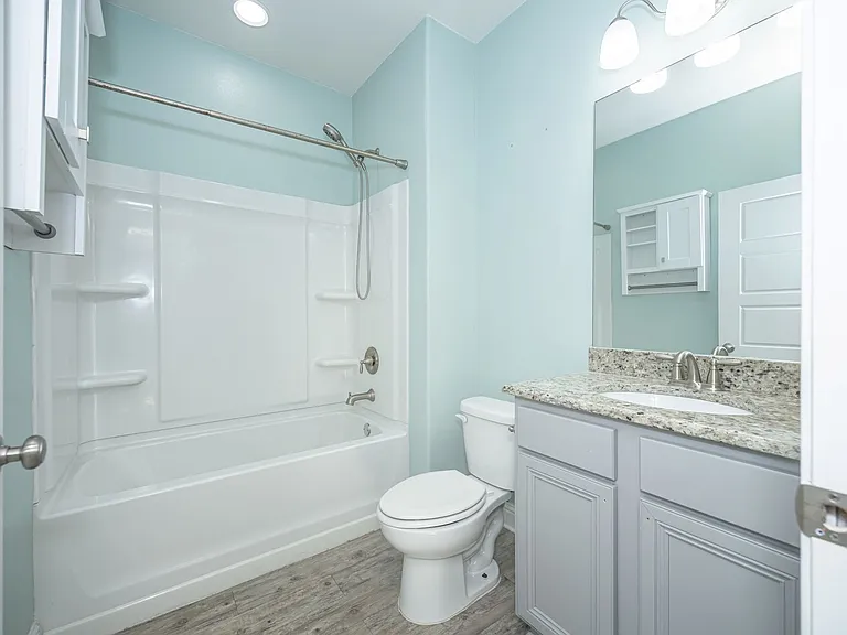 1013 Silverbell Cv — Photo 34