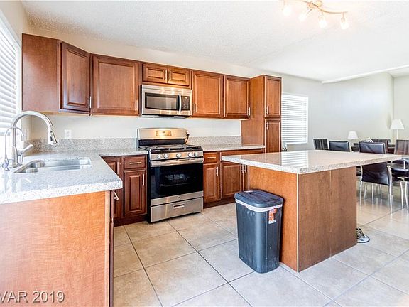 5th image of 4351 Cloverhill Ct