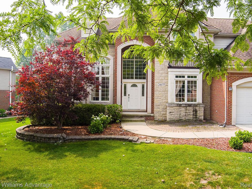 1st image of 24633 Cavendish Ave E