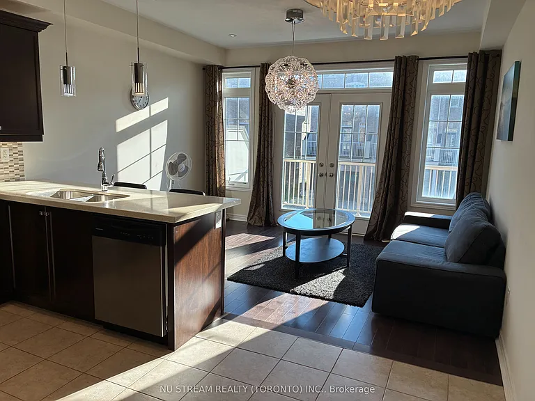 300 Delray Dr — Photo 3