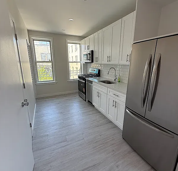 30-68 41st St #3 — Photo 4
