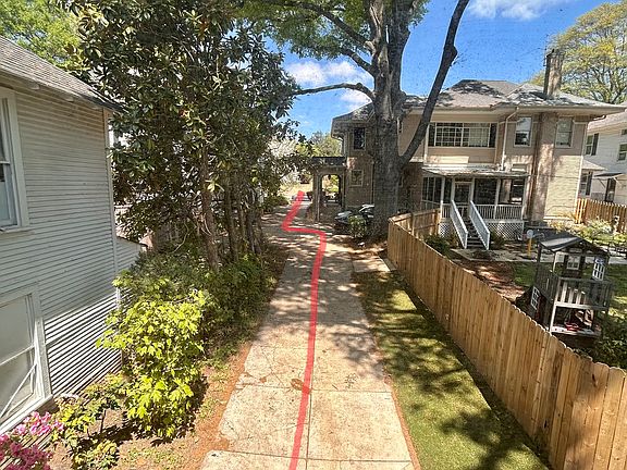 Independent access from the street