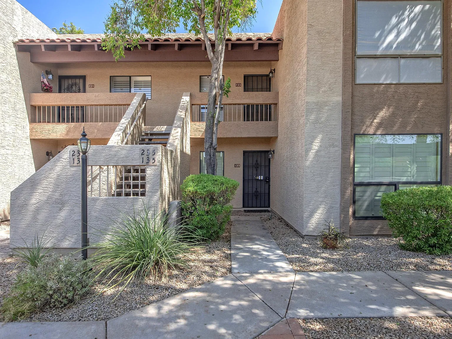 2 bed, 2.0 bath, 1116 sqft, $2,495 — Photo 2