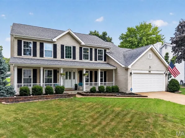 1016 Lafayette Pl, Lake Saint Louis, MO 63367