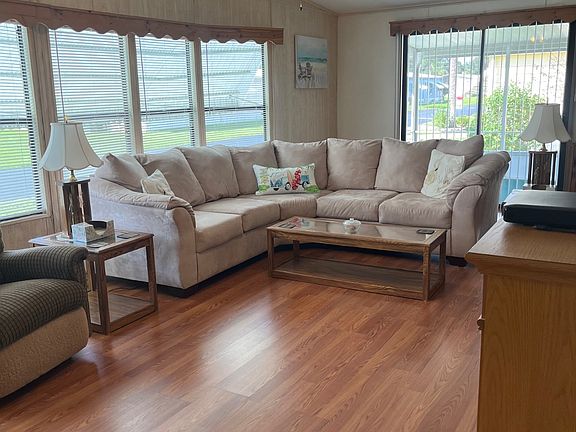3rd image of 218 Green Meadow Dr