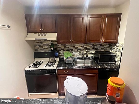 2nd image of 2615 Huntington Ave #49