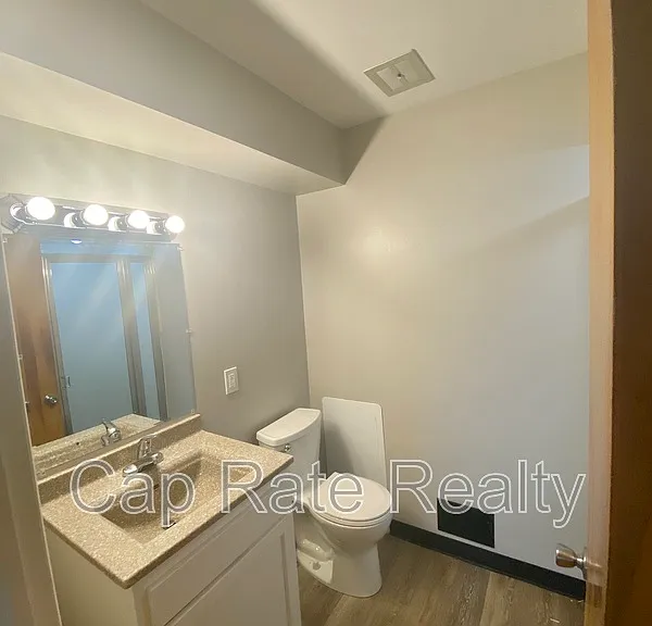26 S Hampton Rd #C — Photo 10