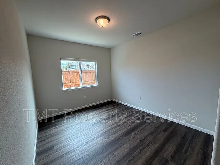 9106 Turnbull Ct — Photo 6