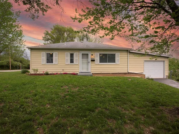 6332 Graham Rd, Saint Louis, MO 63134