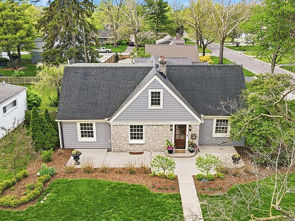 3rd image of 2231 Inchcliff Rd