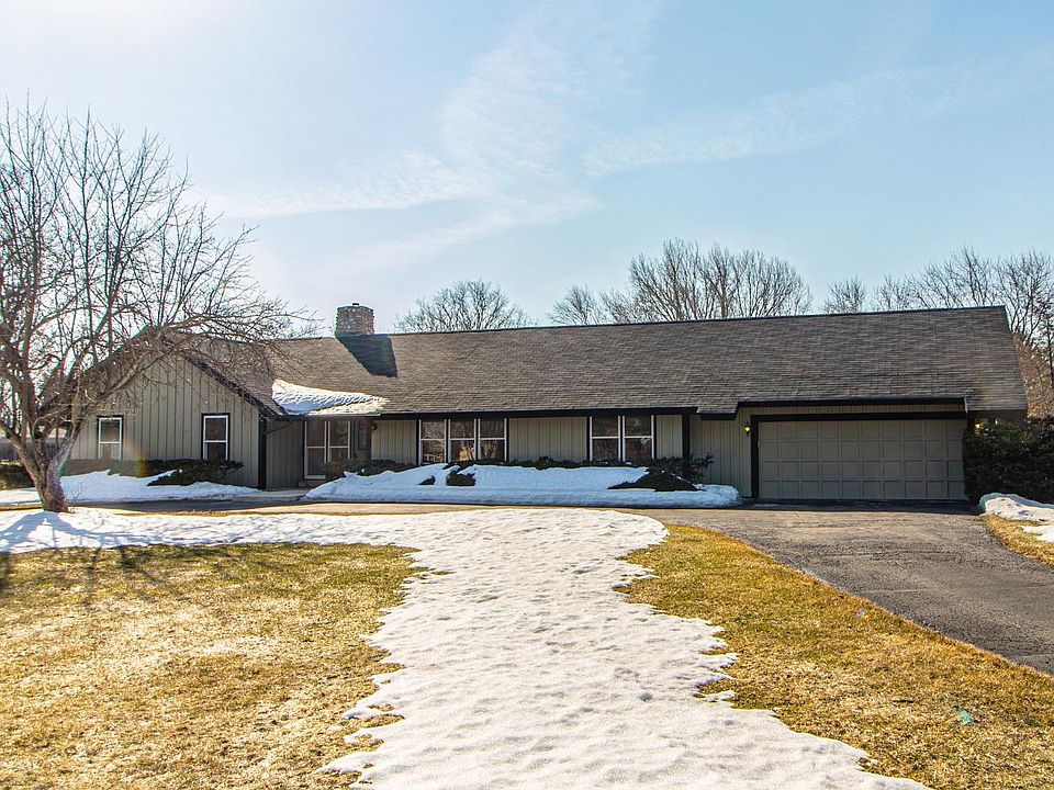 1st image of 16625 W Applewood Ct