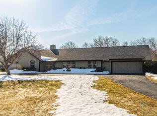 16625 W Applewood Ct, Gurnee, IL