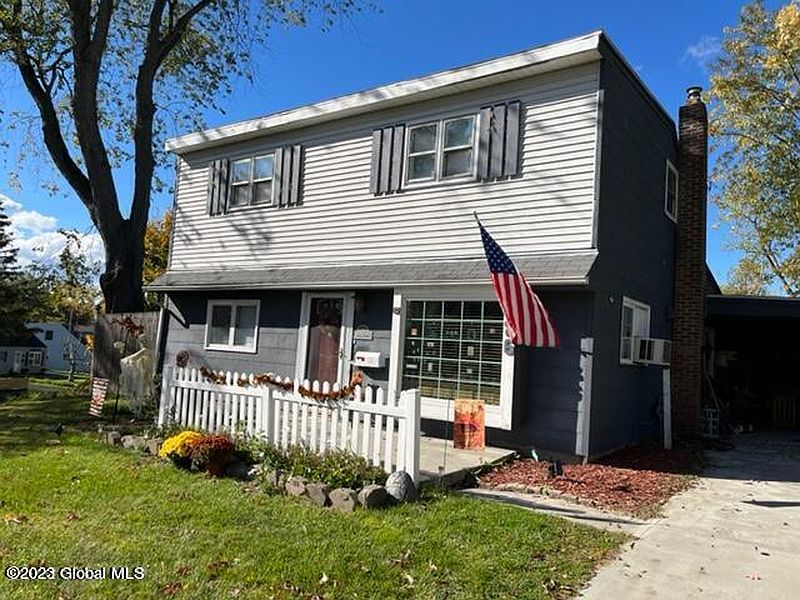 2nd image of 26 bailey Avenue