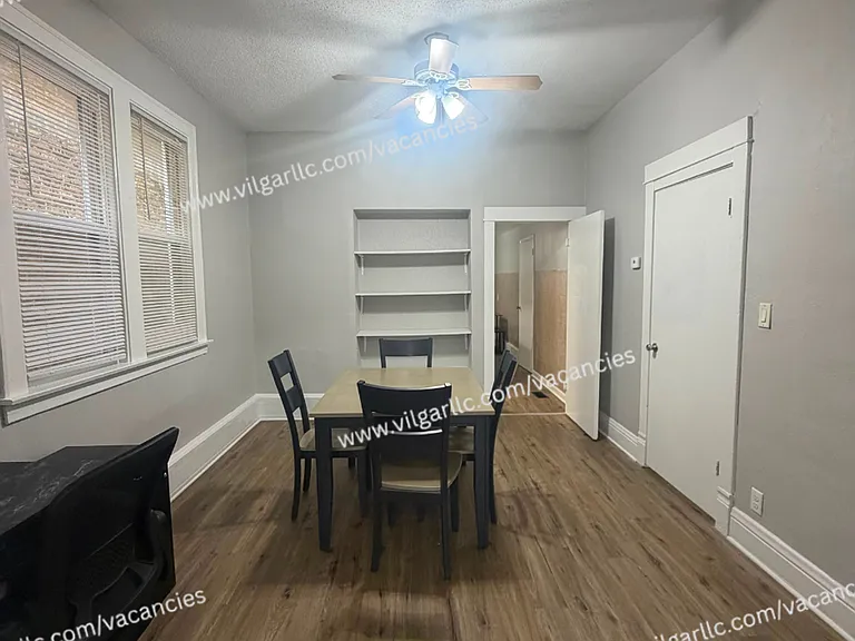 4856 Magoun Ave — Photo 8