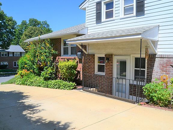 4th image of 1906 Lismore Ln