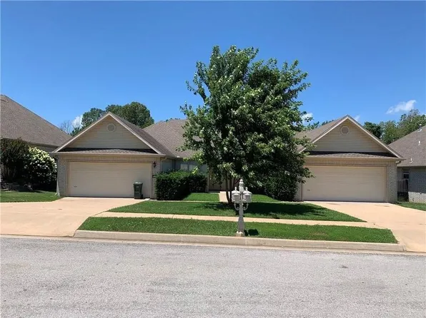 6294 W Milliken Bnd, Fayetteville, AR 72704