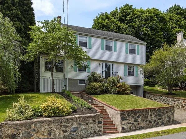 10 Radcliffe Rd, Belmont, MA 02478