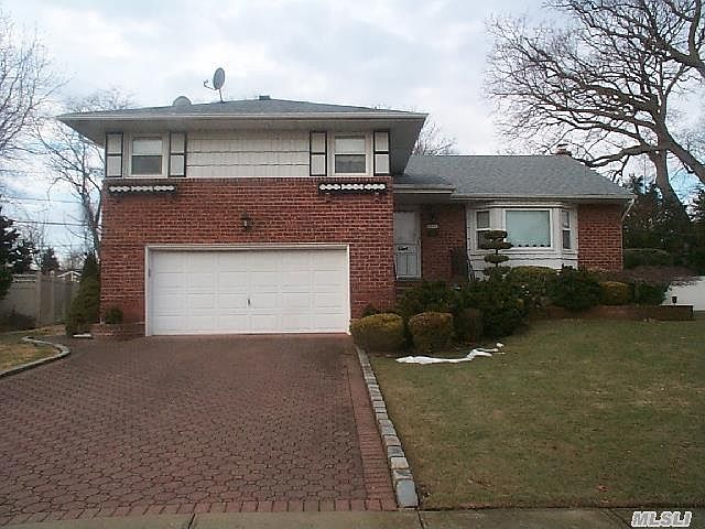 1st image of 4044 Park Dr