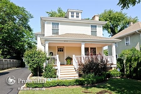 1st image of 902 Oakwood Ave