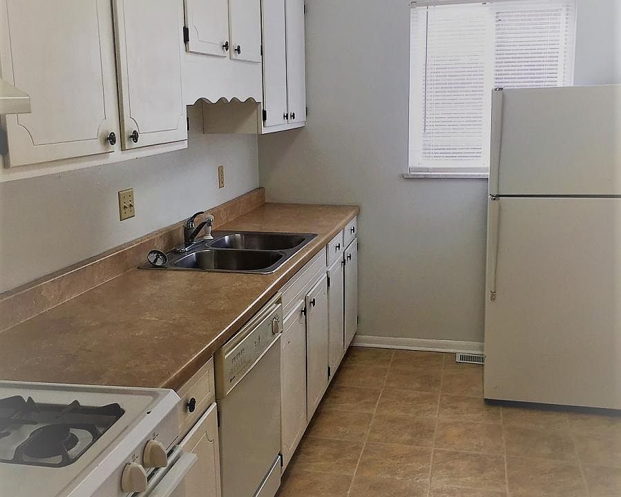 2nd image of 12213 N Woodcrest Dr APT D