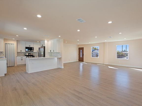 3rd image of 12809 Welby Way