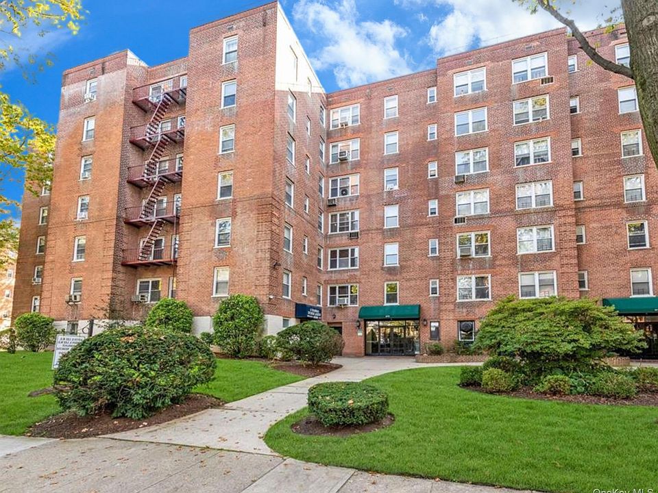 1st image of 27-04 Parsons Boulevard #2G