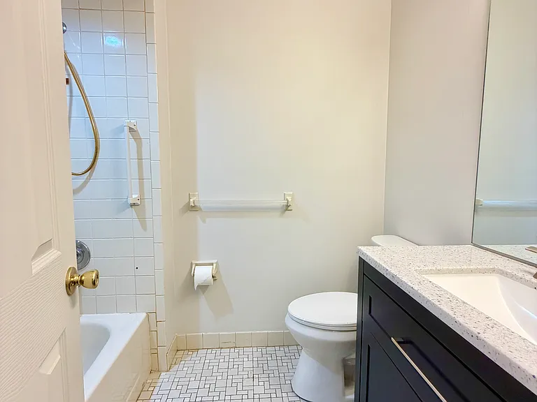 1242 N Broad St #A — Photo 7